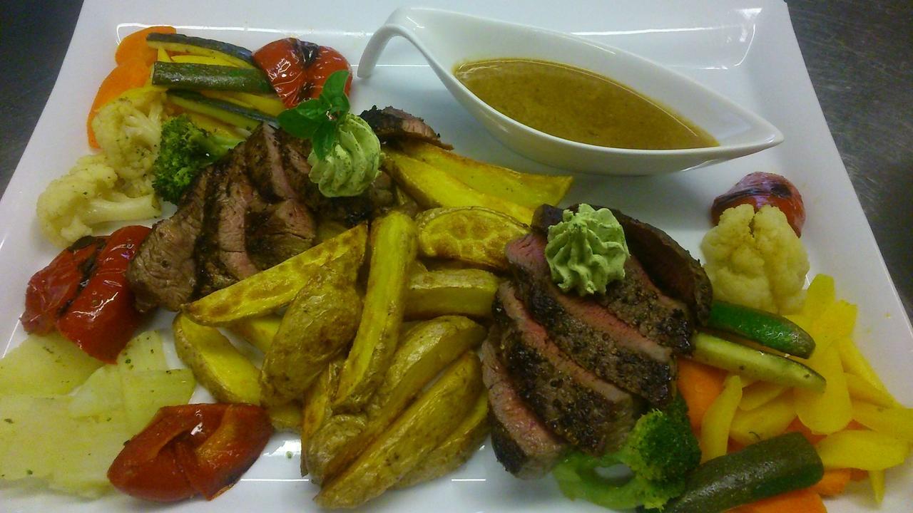 Steakhouse Fieg Hotel Fuschl am See Ngoại thất bức ảnh